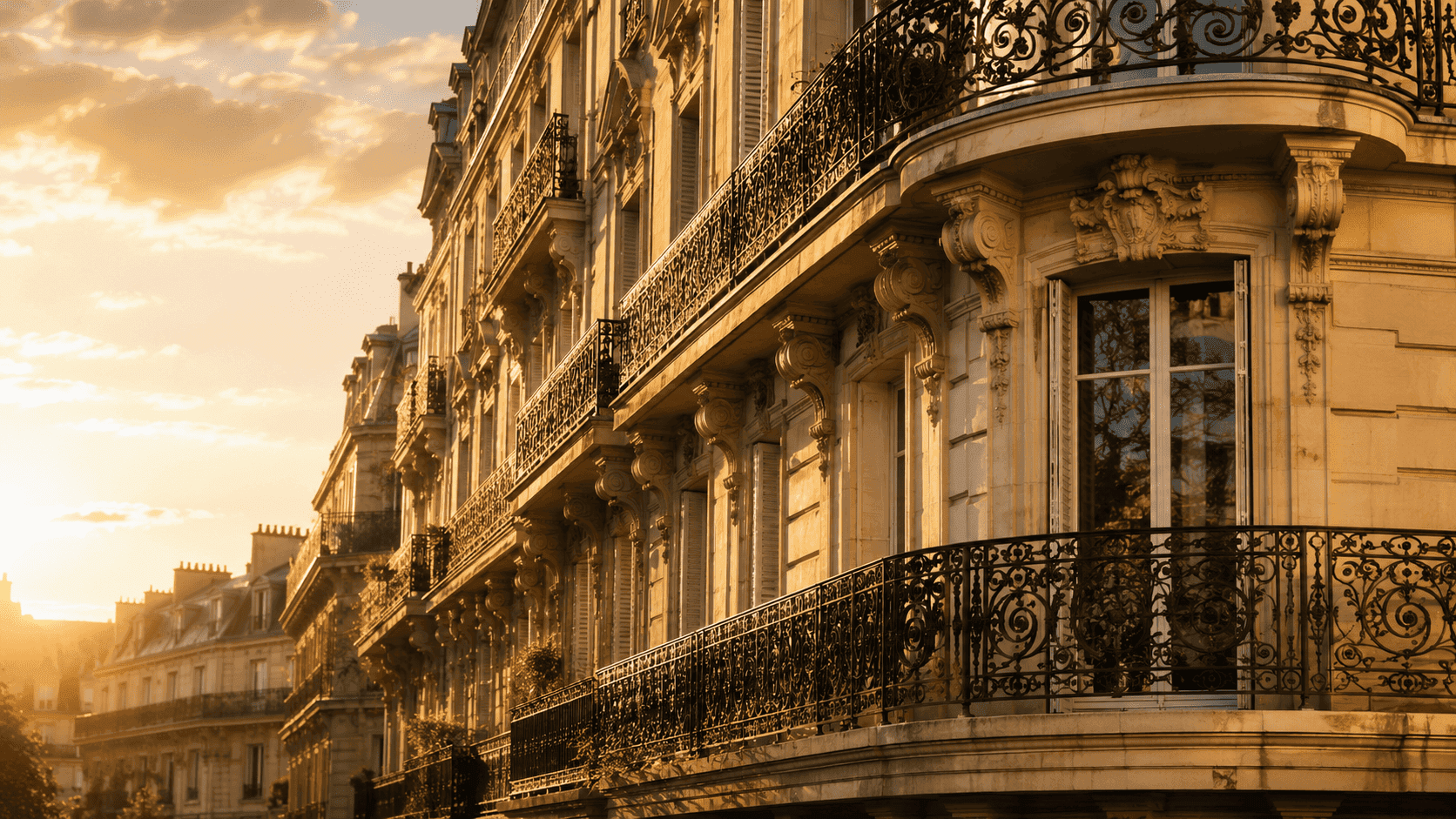 Facade of a Haussmannian building in Paris, illustrating rent control in Paris in 2026