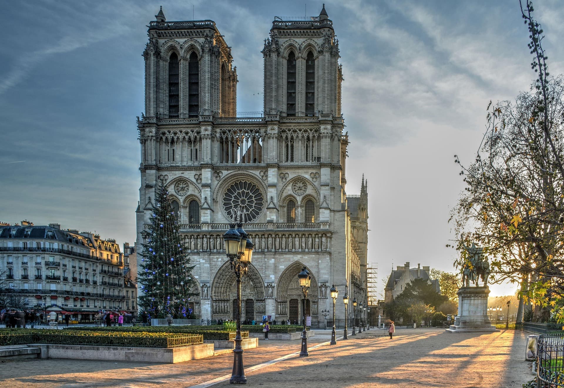 cathedral 3599931 1920 - cathedral-3599931_1920