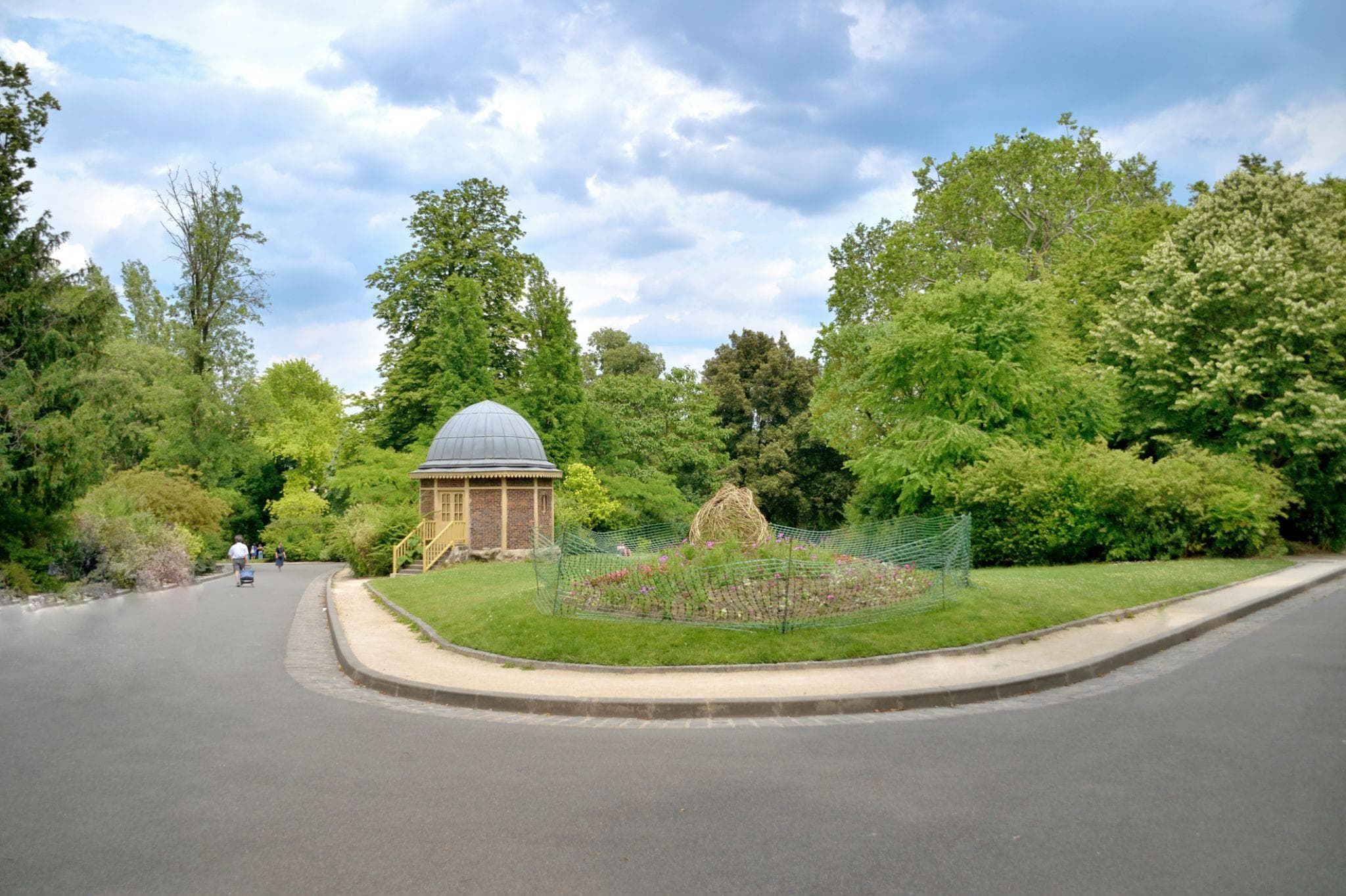 Buying a flat in the 14th arrondissement of Paris