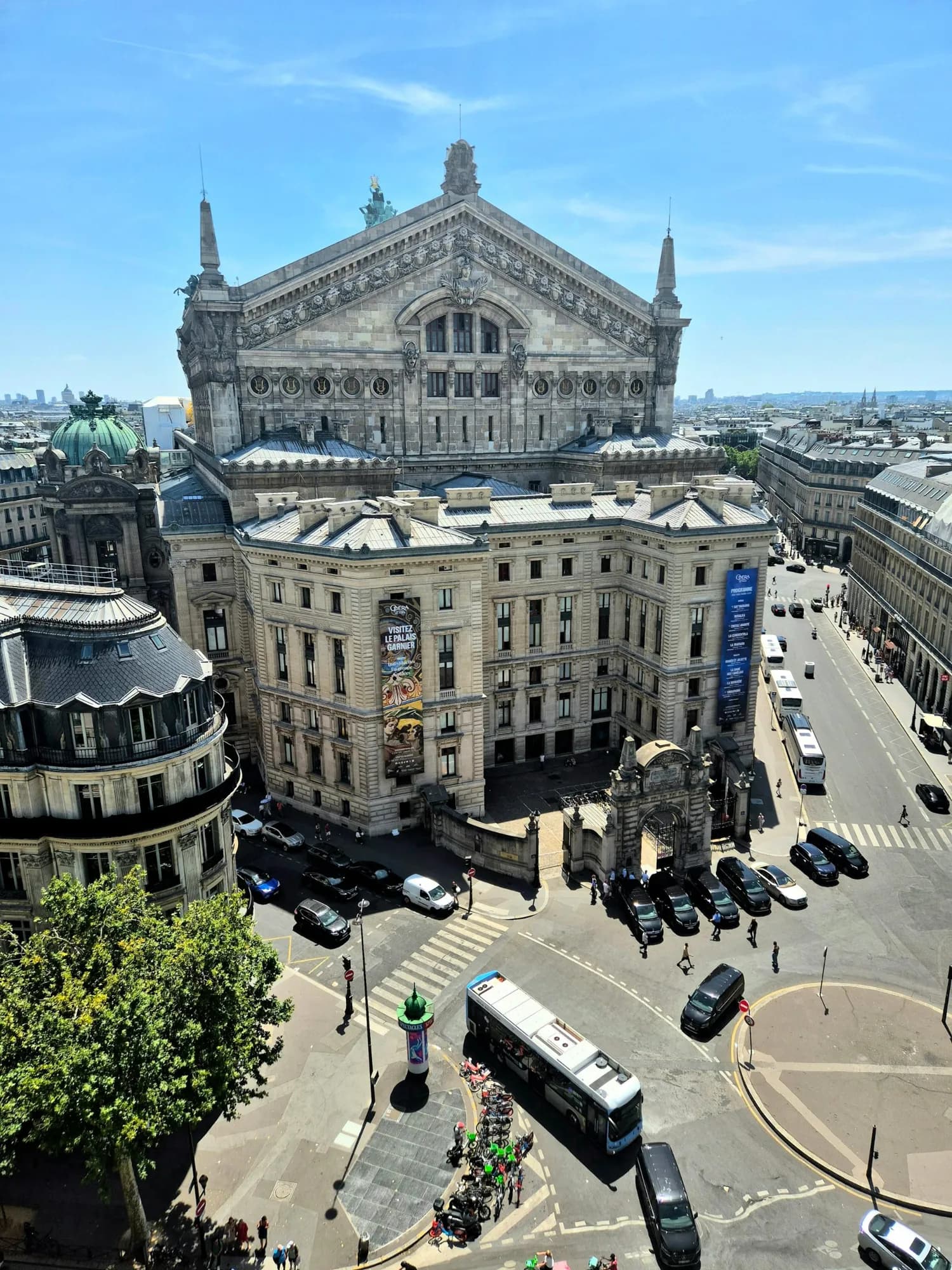 Le palais Garnier et le quartier de l'Opéra, Paris 9e